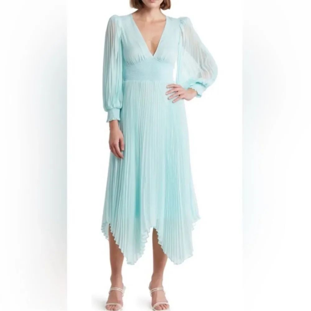 Alice + Olivia Sion Long Sleeve Pleated Midi Dress
Read info⭐️
BB12